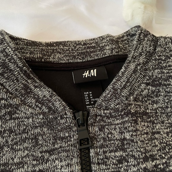 H&M Jacket Sweater - Picture 2 of 3